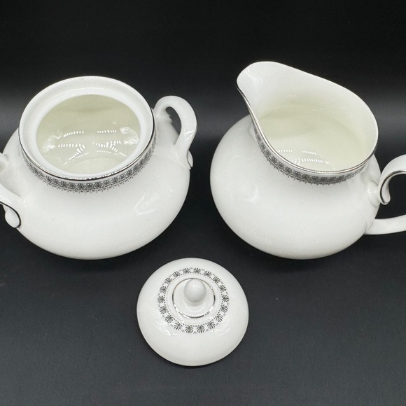 Royal Doulton Ravenswood Covered Sugar Bowl Creamer Set Bone China England - Picture 3 of 5